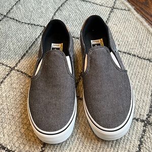 Men’s slip on Vans. Never worn.